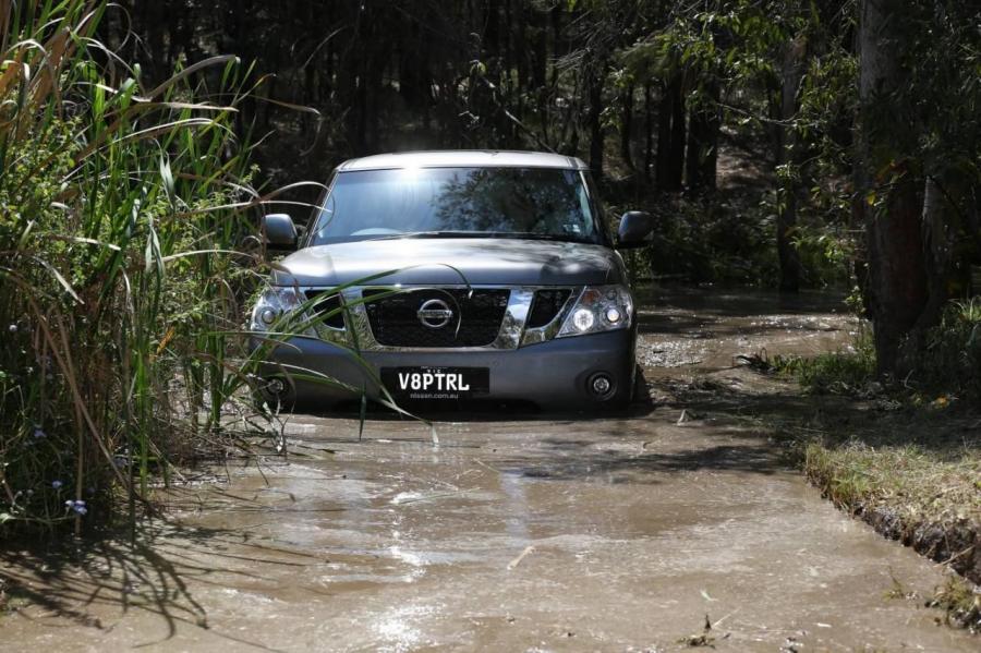  Nissan Patrol 2013 года  (фото 5 из 20)